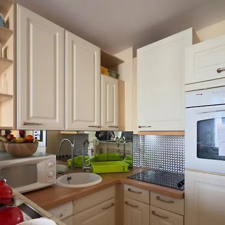 Appartement Quiet Three-room Golden Square Terrace Vanves