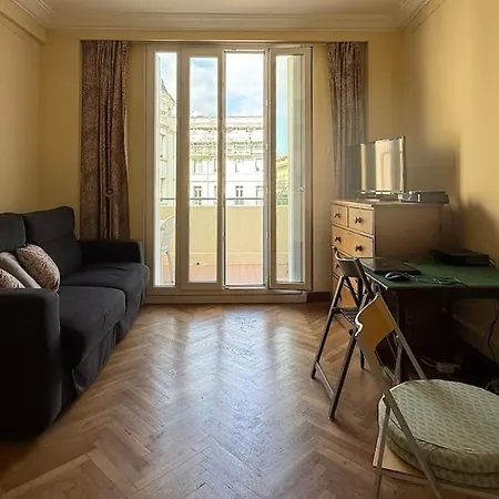 Quiet Three-room Golden Square Terrace Appartement Vanves